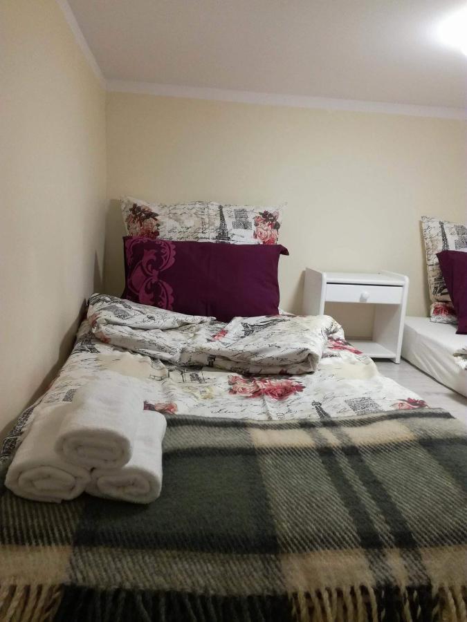 ウッチ Dobranoc Bed & Breakfast エクステリア 写真