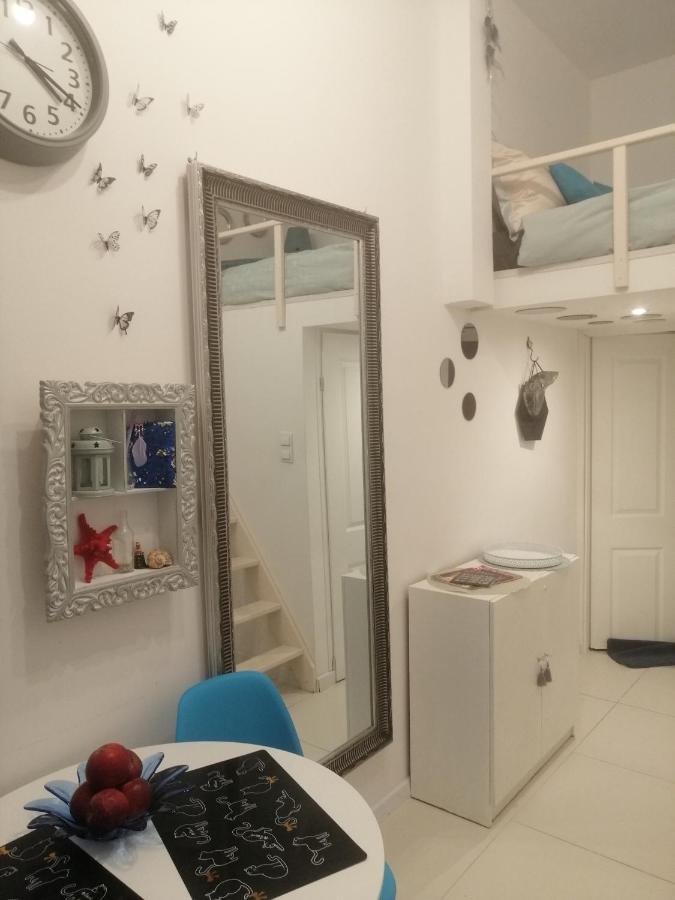 ウッチ Dobranoc Bed & Breakfast エクステリア 写真
