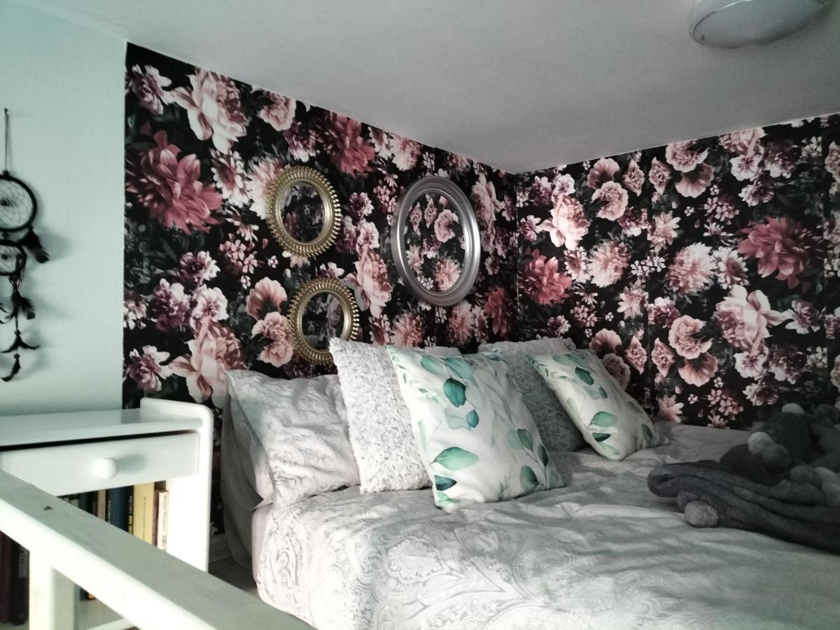 ウッチ Dobranoc Bed & Breakfast エクステリア 写真